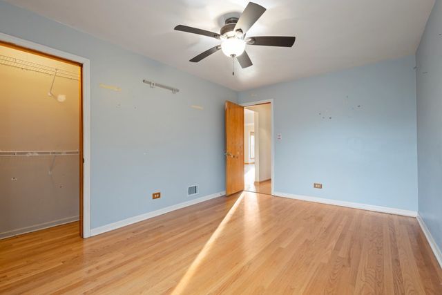 1907 Suffolk Avenue, Westchester, IL 60154