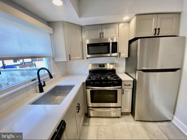 209 DALY ST, Philadelphia, PA 19148