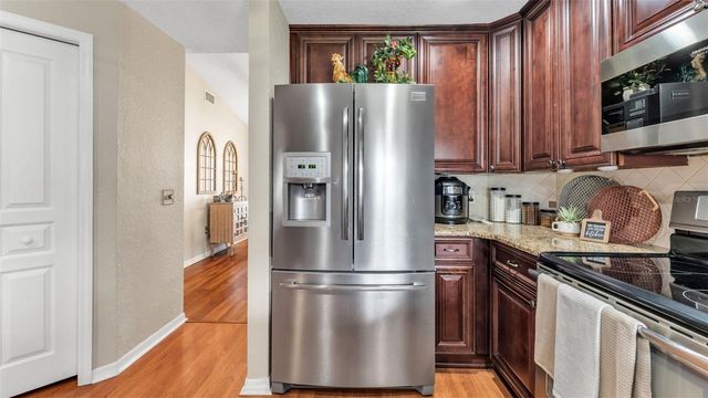 538 POWDER HORN ROW, Lakeland, FL 33809