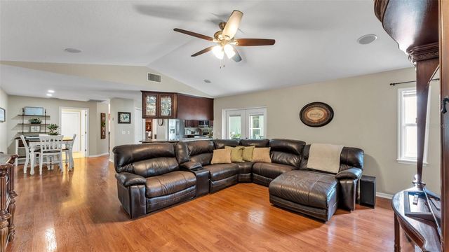 538 POWDER HORN ROW, Lakeland, FL 33809