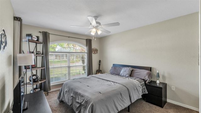 538 POWDER HORN ROW, Lakeland, FL 33809