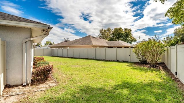 538 POWDER HORN ROW, Lakeland, FL 33809