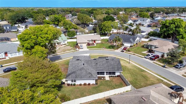 538 POWDER HORN ROW, Lakeland, FL 33809