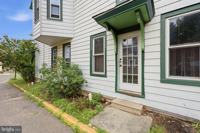 236 WASHINGTON ST, Mount Holly, NJ 08060