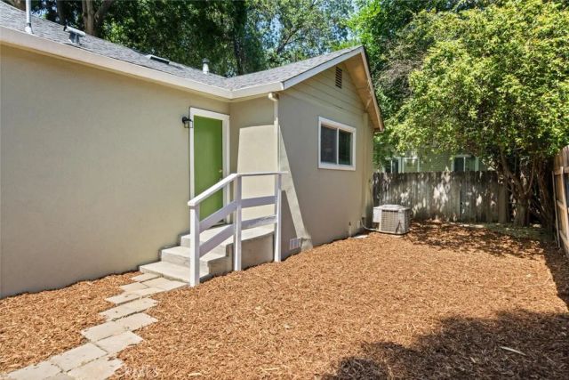 1170 Hobart Street, Chico, CA 95926