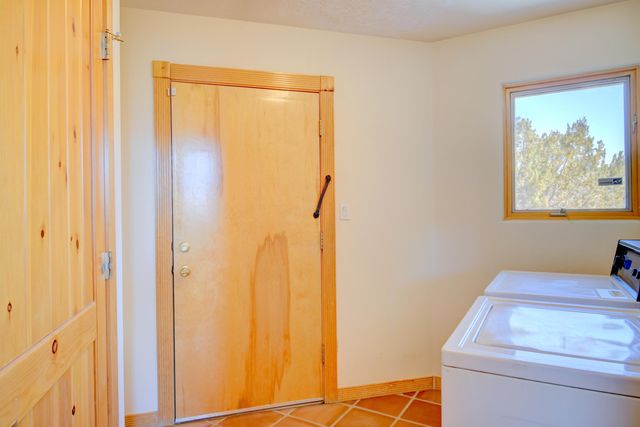 3 Cueva Canyon Road, Placitas, NM 87043