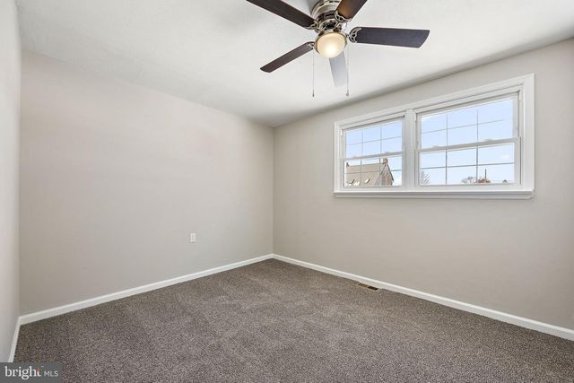 318 S DUPONT RD, Newport, DE 19804