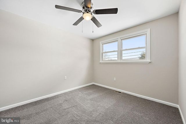 318 S DUPONT RD, Newport, DE 19804