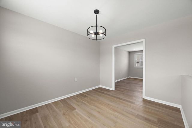 318 S DUPONT RD, Newport, DE 19804