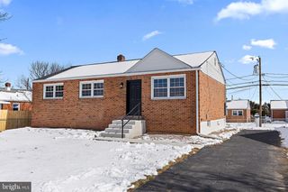 318 S DUPONT RD, Newport, DE 19804