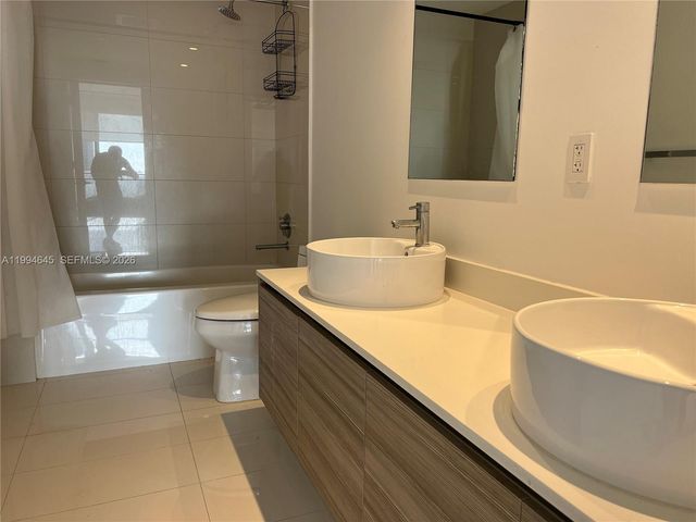 121 NE 34th St 1207, Miami, FL 33137