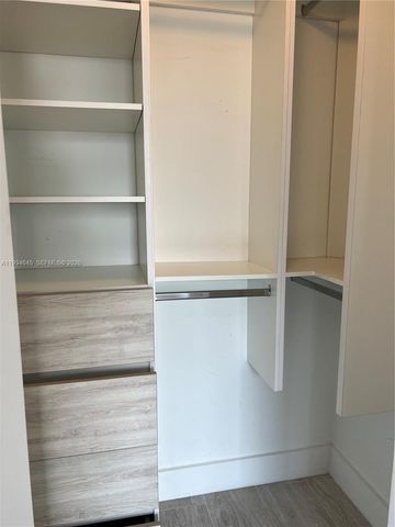 121 NE 34th St 1207, Miami, FL 33137