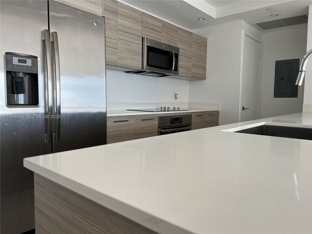 121 NE 34th St 1207, Miami, FL 33137