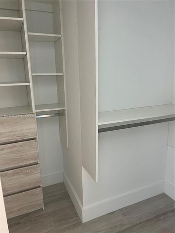 121 NE 34th St 1207, Miami, FL 33137