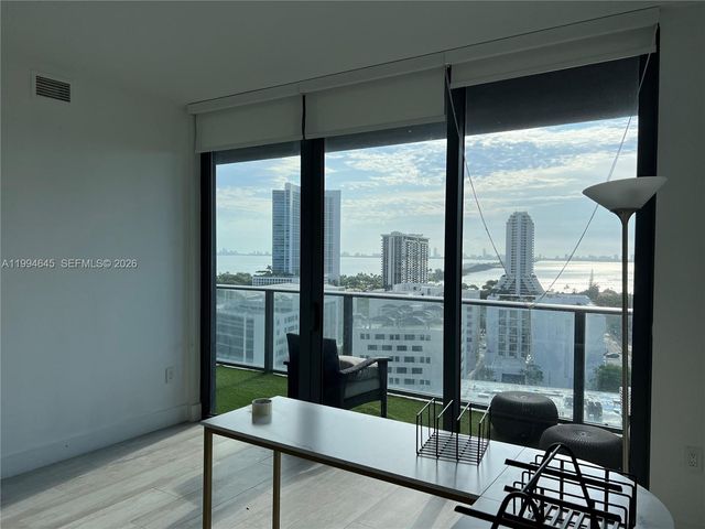 121 NE 34th St 1207, Miami, FL 33137