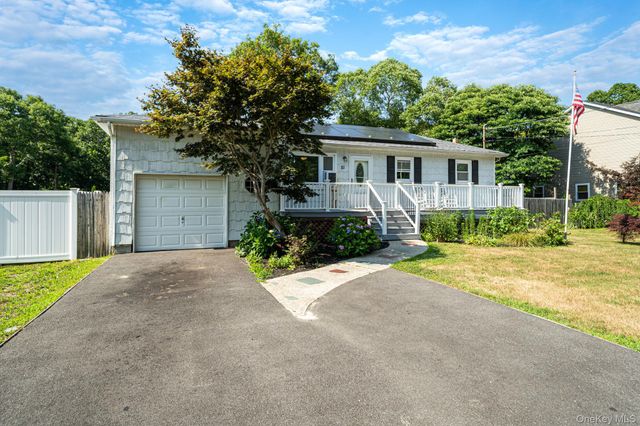 51 Hampton Avenue, Mastic, NY 11950