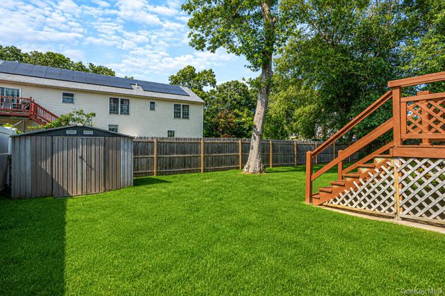 51 Hampton Avenue, Mastic, NY 11950