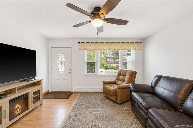 51 Hampton Avenue, Mastic, NY 11950