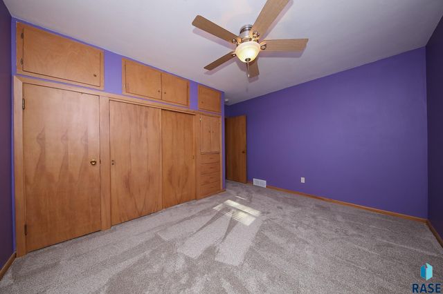 609 S Main St Street, Lennox, SD 57039