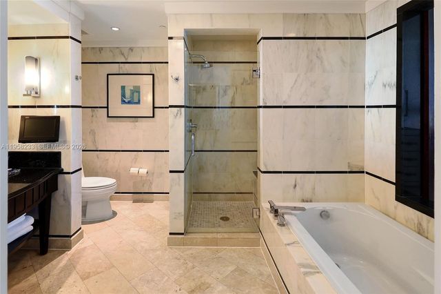 4391 Collins Ave 1703, Miami Beach, FL 33140