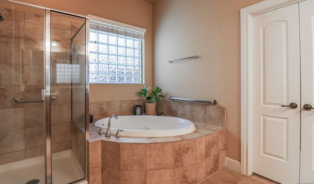 1011 Gazania Hill, San Antonio, TX 78260