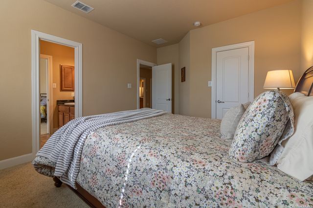 1011 Gazania Hill, San Antonio, TX 78260