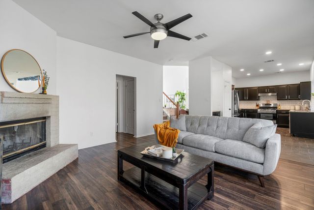 8200 Nairn DR, Austin, TX 78749