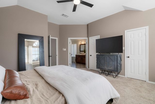 8200 Nairn DR, Austin, TX 78749