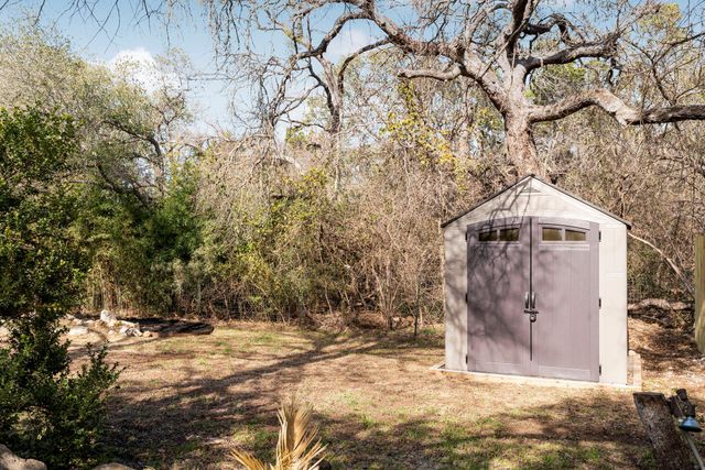 8200 Nairn DR, Austin, TX 78749