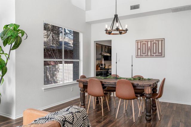 8200 Nairn DR, Austin, TX 78749