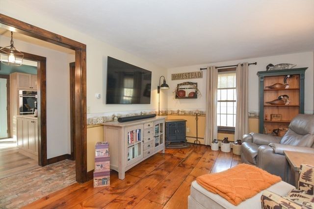 187 Blackstone Street, Mendon, MA 01756