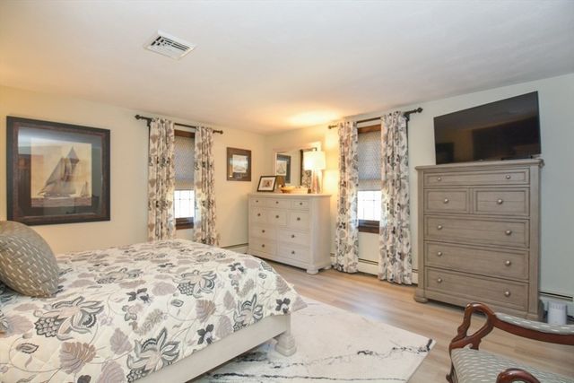 187 Blackstone Street, Mendon, MA 01756