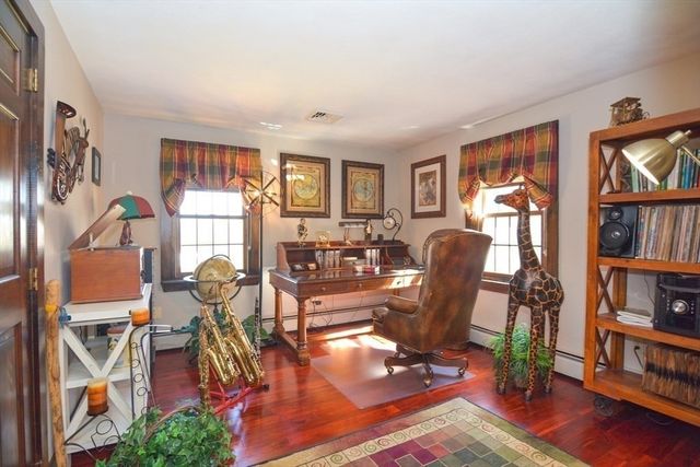 187 Blackstone Street, Mendon, MA 01756