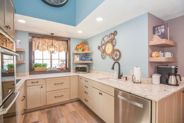 187 Blackstone Street, Mendon, MA 01756