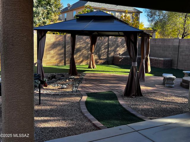 5898 N Dartwhite Drive, Tucson, AZ 85741