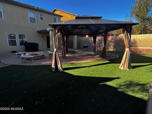 5898 N Dartwhite Drive, Tucson, AZ 85741