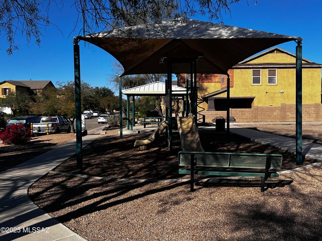 5898 N Dartwhite Drive, Tucson, AZ 85741