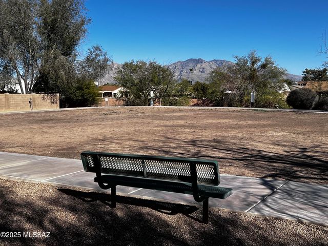 5898 N Dartwhite Drive, Tucson, AZ 85741