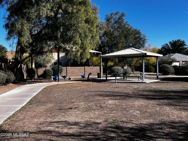 5898 N Dartwhite Drive, Tucson, AZ 85741
