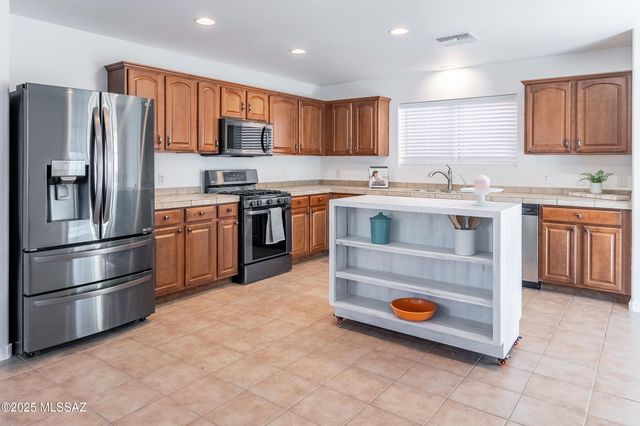 5898 N Dartwhite Drive, Tucson, AZ 85741