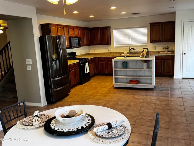 5898 N Dartwhite Drive, Tucson, AZ 85741