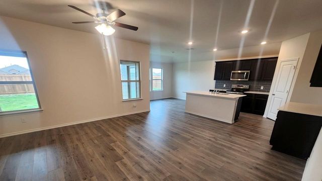410 White Willow Drive, Nevada, TX 75173