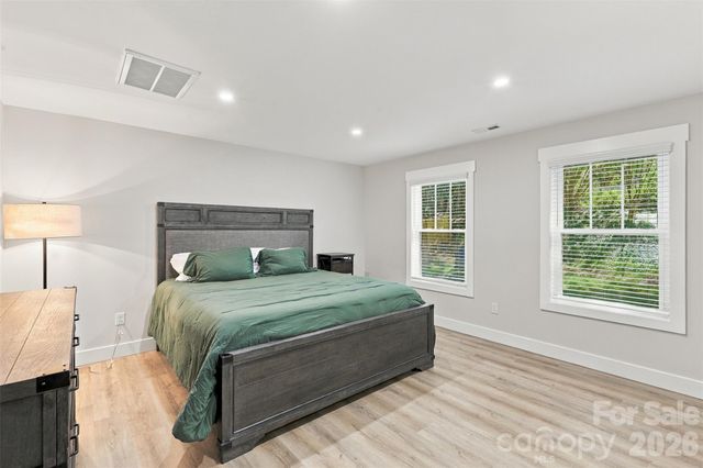 1208 Tarrington Avenue, Charlotte, NC 28205