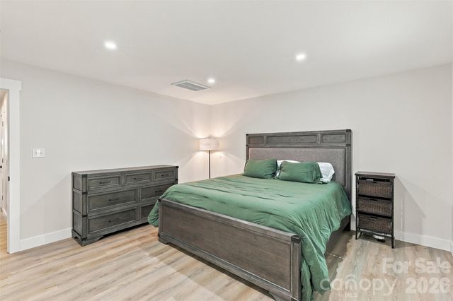 1208 Tarrington Avenue, Charlotte, NC 28205