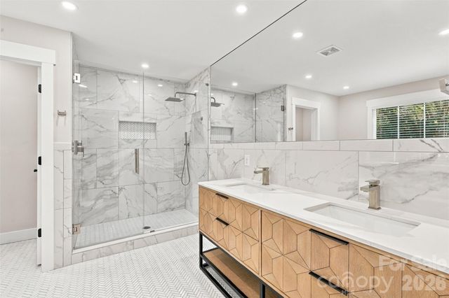 1208 Tarrington Avenue, Charlotte, NC 28205