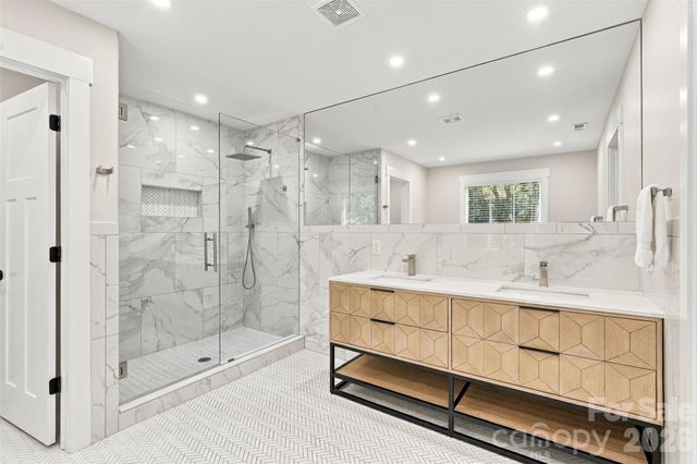 1208 Tarrington Avenue, Charlotte, NC 28205