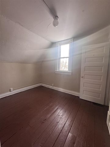 910 Prince Street Se, Grand Rapids, MI 49507