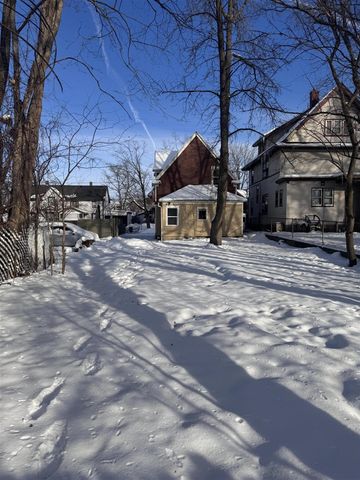 910 Prince Street Se, Grand Rapids, MI 49507