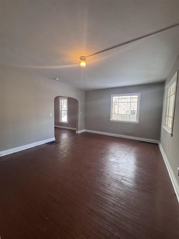 910 Prince Street Se, Grand Rapids, MI 49507