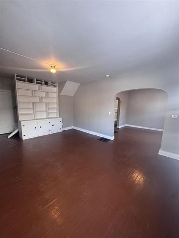 910 Prince Street Se, Grand Rapids, MI 49507